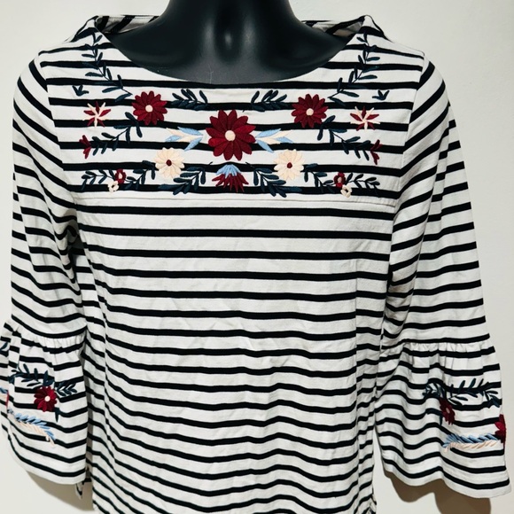 J. Crew 3/4 Bell Sleeve Embroidered Floral Pattern Size Medium Striped - Picture 1 of 8